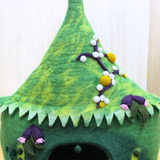 Woollyfelt Cat Cave with Berries Design and Mat