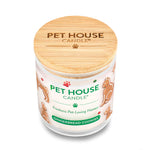 Pet House Candle with gingerbread cookies scent on a white background