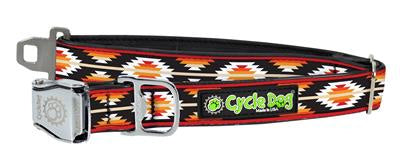 Cycle Dog Metal Latch Camp Fire Blanket Red/Blk Collar